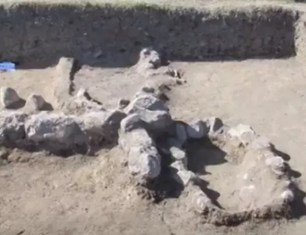 Пет човешки скелета откриха при разкопки край Асенoвград