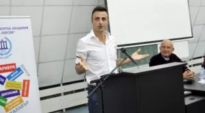 В Керала се хвалят: Нашият стрелец е тук! Нека партито започне (ВИДЕО)