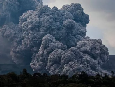 Вулканът в Гватемала уби най-малко 38 души 
