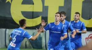 {{ otherArticle[0].article.title }}