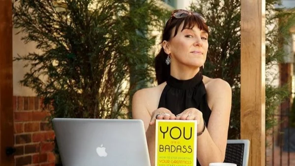 Джен Синсеро: Вярвам в чудеса, защото се случват!