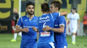 {{ otherArticle[0].article.title }}