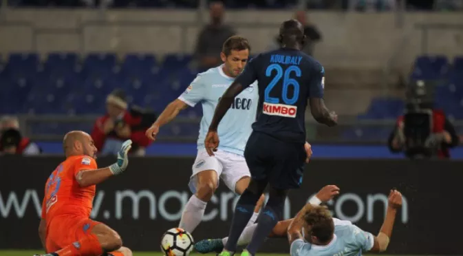 Наполи нанесе първа загуба на Лацио за сезона след обрат