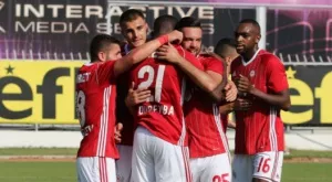 {{ otherArticle[0].article.title }}