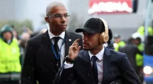 {{ otherArticle[0].article.title }}