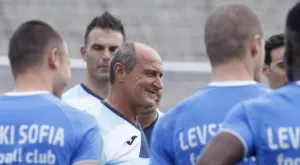 {{ otherArticle[0].article.title }}