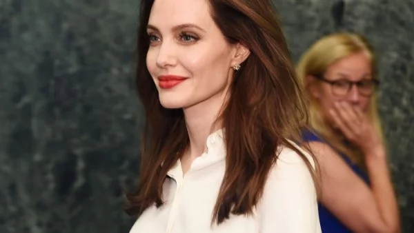 Анджелина Джоли обича да вижда белезите на старостта си