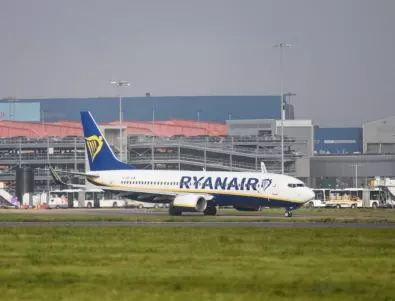 Майка, разделена от 3-годишното си дете: Български скандал с Ryanair