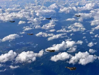 Руски стратегически бомбардировачи летяха над Черно море 