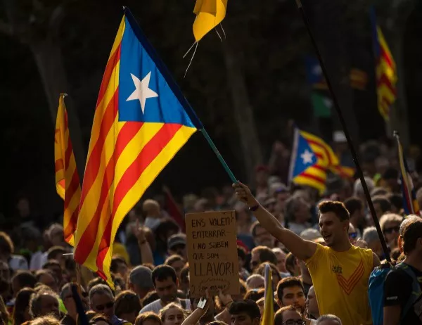 Испанските власти иззеха 2,5 млн. бюлетини и 100 урни за референдума в Каталуния
