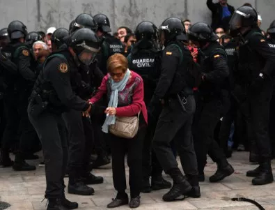 Испанското правителство започва да изтегля полицейските подкрепления от Каталуния