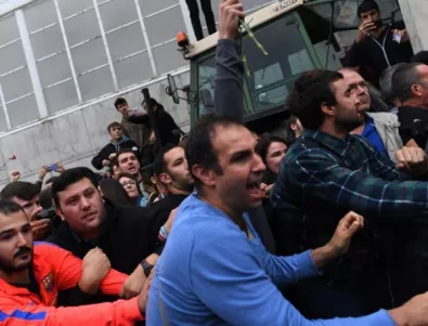 Десетки са вече ранените в Каталуния (Снимки, видео)