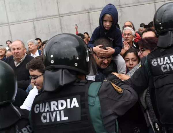Каталуния подаде жалба срещу полицейското насилие на референдума