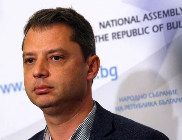 Парламентарни комисии са поканили Гинка Върбакова да говори за ЧЕЗ, но банки не можело