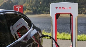 Продавала ли е Tesla дефектни коли умишлено? 