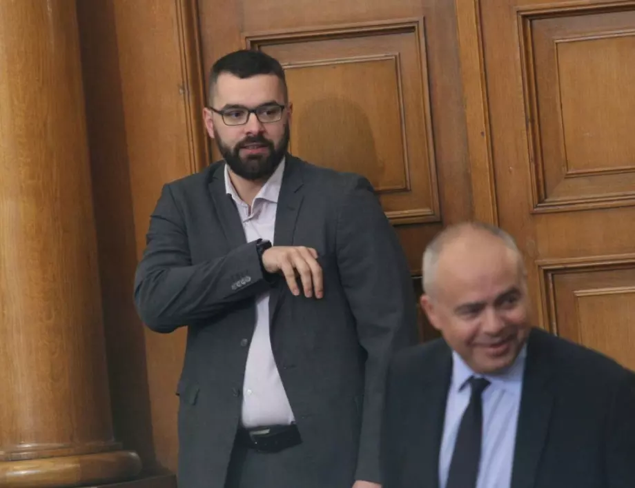 Червен депутат пита Гешев сляп ли е, визирайки как Пеевски стана най-големият дарител в държавата