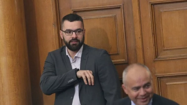 Г-н Борисов не можеш да го сложиш на една равна линия със знанието