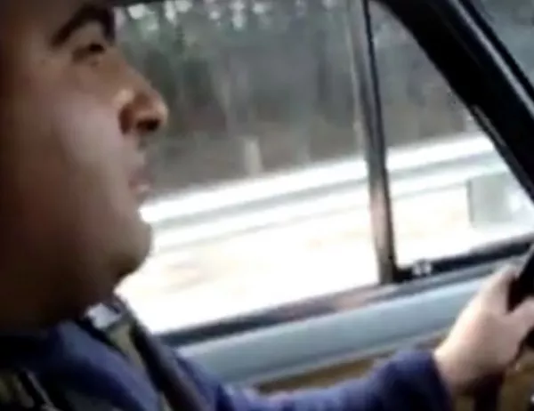 Идиот кара жигула със 160км/ч на магистралата и псува (ВИДЕО)