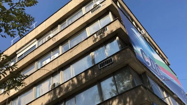 Партиите без наем за централи, но трябва да ги ремонтират 