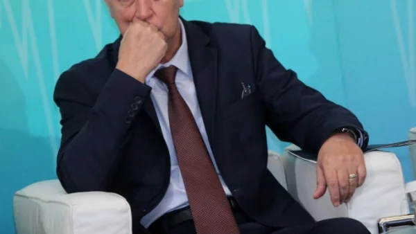 Николай Петров: Държавата да плати дълговете на болниците не е решение