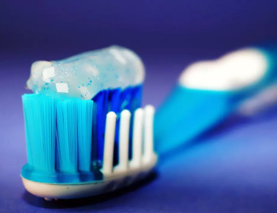 8 неподозирани приложения на пастата за зъби, които ще улеснят живота ви