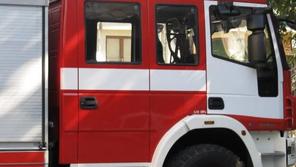 Овладян е пожарът в цех за металообработка в Килифарево