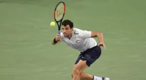 Американец чака Григор в третия кръг в Париж