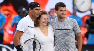 {{ otherArticle[0].article.title }}