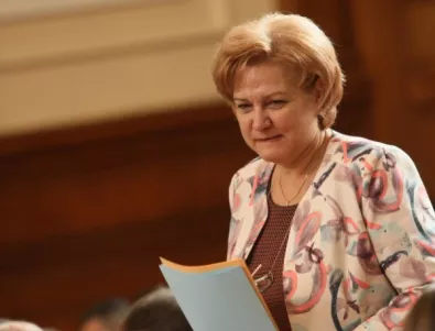 Менда Стоянова: Опозицията забави приемането на бюджета 