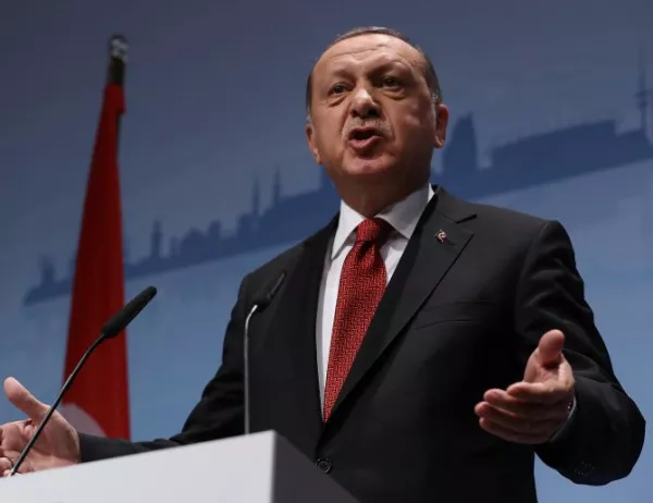 В Париж Ердоган търси рестартиране на отношенията с Европа