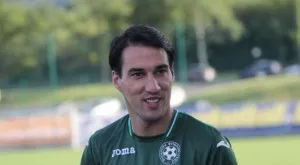 Ивелин Попов притежава ценната фланелка на Гунди от мача на "Уембли"