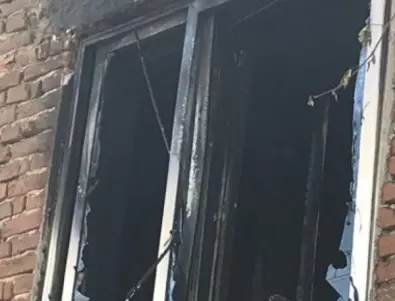 Възрастен мъж загина при пожар в дома си в Ябланица