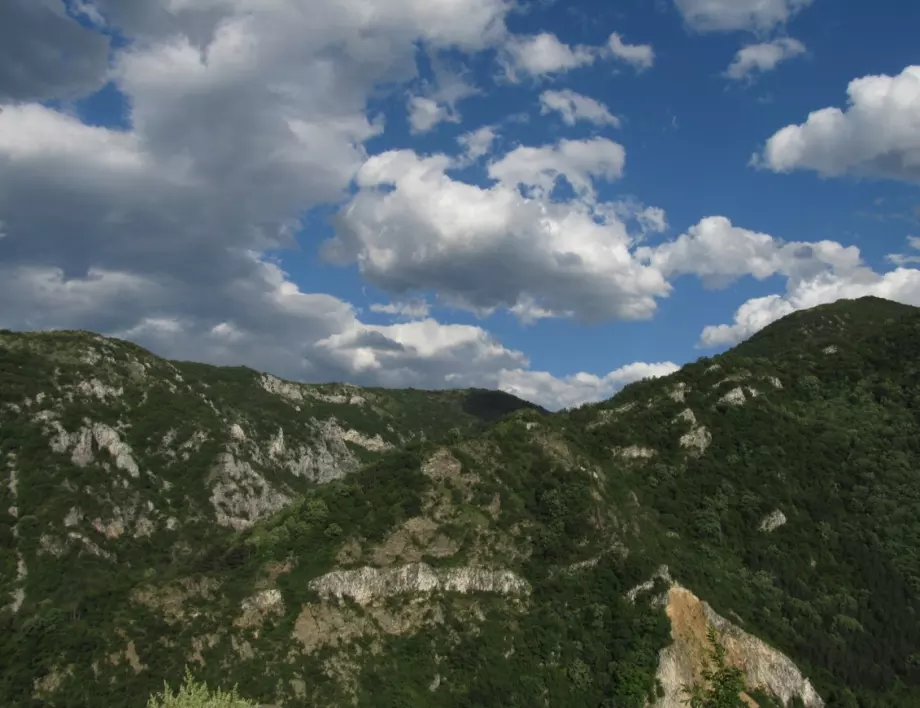 Прекратиха издирването на двамата изчезнали туристи в Стара планина