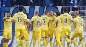 {{ otherArticle[0].article.title }}