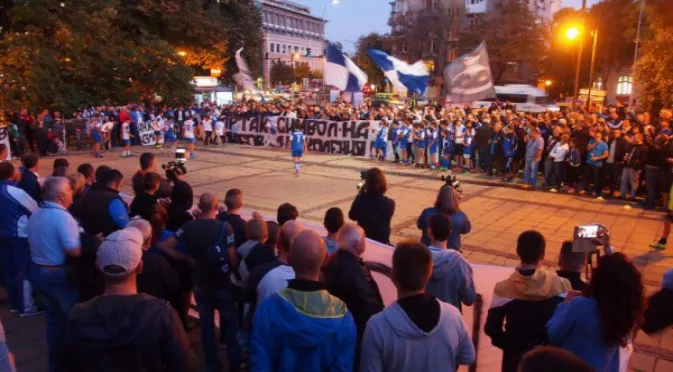 Булевард минава през трибуните на стадион "Спартак" във Варна (СНИМКА)