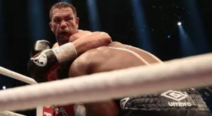 {{ otherArticle[0].article.title }}