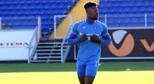 Жуниор Мапуку няма да дебютира за Славия срещу Пирин