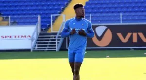 {{ otherArticle[0].article.title }}