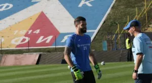 {{ otherArticle[0].article.title }}