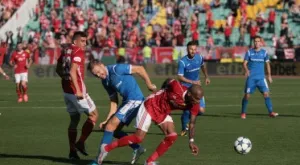 {{ otherArticle[0].article.title }}