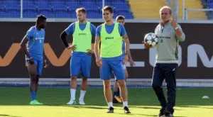 {{ otherArticle[0].article.title }}