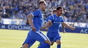 {{ otherArticle[0].article.title }}