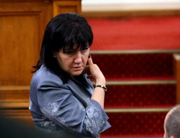 Цвета Караянчева е новият председател на парламента