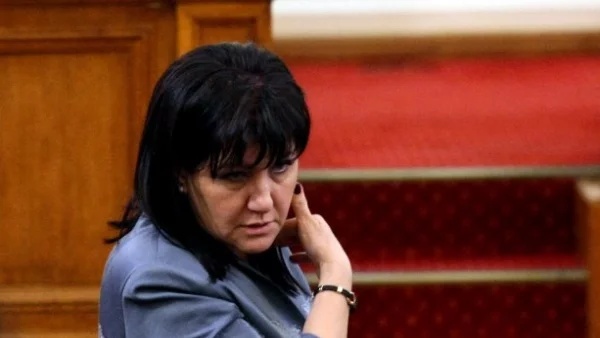 Цвета Караянчева е новият председател на парламента