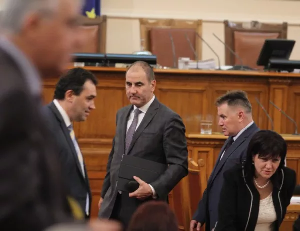 Цветанов за законопроекта на Пеевски: Ще го обсъдим
