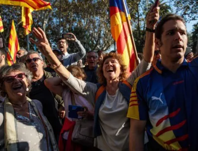 Напрежение в Барселона, хиляди излязоха на протести (ВИДЕО)