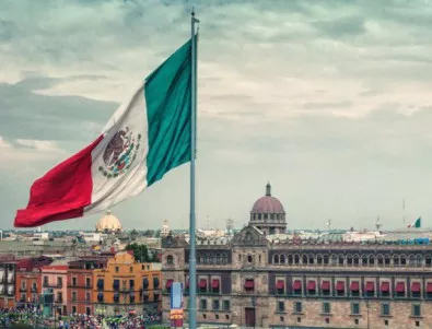 Мексико мисли върху офертата на САЩ за пари срещу депортация на мигранти