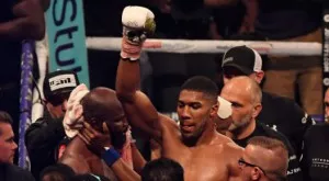 Треньорът на Джошуа: Не мисля, че Паркър е подготвен за това, което го очаква