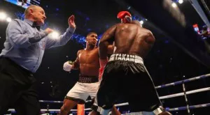 Следващият двубой на Джошуа е ясен, след като подари милиони на съперника