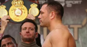 {{ otherArticle[0].article.title }}